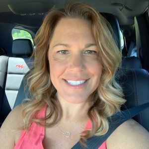 Meet your Posher, Kelly